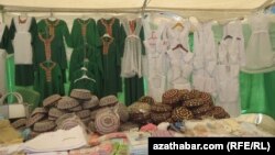 Aşgabatda okuw esbaplarynyň ýarmarkasy başlady