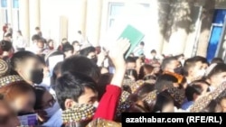 Türkmenistanly ýaşlar