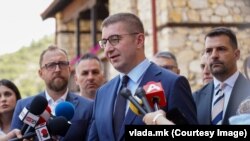 Христијан Мицкоски, Архивска фотографија