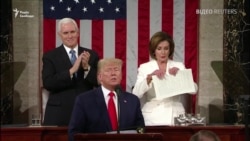 Трамп відмовився потиснути руку Пелосі, вона розірвала текст його промови – відео