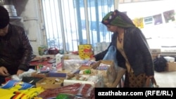 Türkmenistanda buluç etnik azlygynyň wekilleri Mary welaýatynda kowçum bolup ýaşaýar.