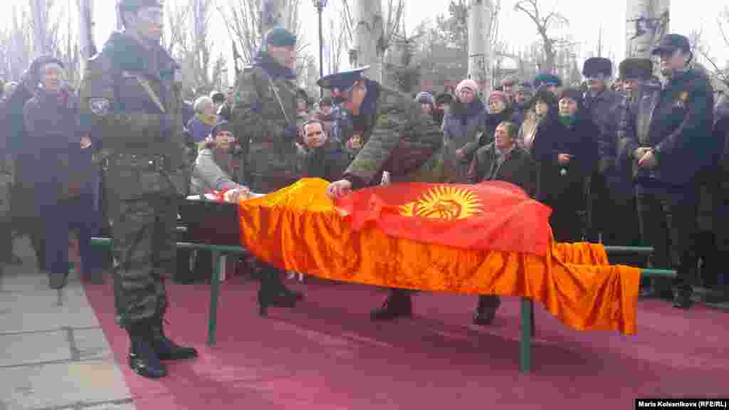 Маркум чек арадагы эрдиги үчүн "Эрдик" медалына көрсөтүлдү. 