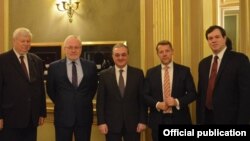 Глава МИД Армении и сопредседатели Минской группы ОБСЕ, Париж, 16 февраля 2019 г. 