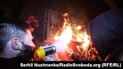 Під час акції біля Офісу президента України на підтримку ув'язненого громадського активіста Сергія Стерненка. Київ, 20 березня 2021 року