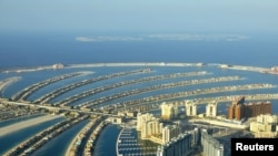 جزیرۀ مصنوعی نخل در شهر دبی(عکس جنبۀ تزینی دارد)