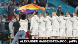 د هنګر د فوټبال لوبډله