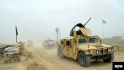 Afghan security forces fought against the Taliban and Islamic State (IS) militants in the northeastern province of Kunduz in April and May. 