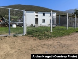 Shtëpia e çiftit Nerguti në fshatin Gjegjan të Kukësit, Shqipëri.