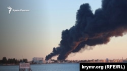 Феодосія. Окупований Крим. Пожежа на нафтоналивному терміналі 