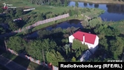 Майно Віктора Шокіна у селі Ленди Київської області