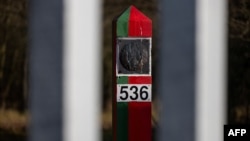 Беларускі памежны знак на мяжы з Польшчай. Ілюстрацыйнае фота