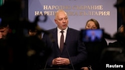 Prim-ministrul bulgar Jeliazkov demisionând, la Sofia, joi, 11 decembrie 2025.