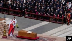 پاپ ته د درناوي وروستني مراسم