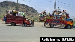 افغانستان ته د تلونکو کډوالو کډې د تورخم پر لور روانې دي. 