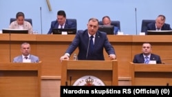 Bivši predsjednik Republike Srpske Milorad Dodik na sjednici Narodne skupštine RS-a u Banjoj Luci, 1. 7. 2025.