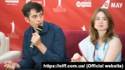 Роман Бондарчук і Дар'я Аверченко