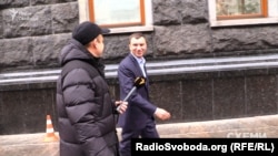 Андрія Іванчука знімальна група програми щороку зустрічає біля АП в цей період