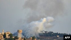 Дим здіймається з місця обстрілу Ізраїлем у селі Дхайра на півдні Лівану, 4 липня 2024 року