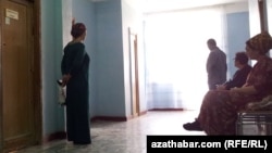 Turkmenistan -- Inside the hospital of Parahat district of Ashgabat, 9 April 2014