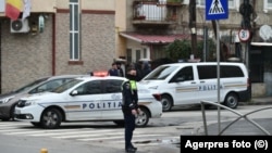 Deși polițiștii pot ajunge într-un timp scurt la victime în cazul în care agresorul încalcă ordinul de protecție, multe dintre ele refuză să poarte brățări de frică să nu îi enerveze mai tare pe agresori.