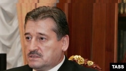 Алханов Iалу.