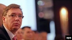 Aleksandar Vučić je, pokušavajući da objasni zašto se u novopazarskom slučaju ne primenjuje zakon, rekao da ne želi da dođe do međuetničkih sukoba u Sandžaku