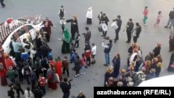 Türkmen toýy. Bezeg suraty