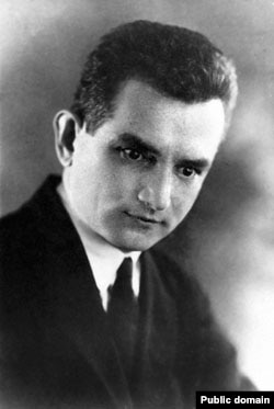 Євген Плужник