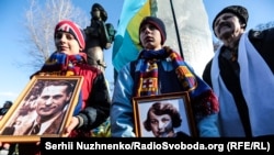 У день відкриття пам'ятника у Бабиному Яру Олені Телізі. Київ, 25 лютого 2017 року