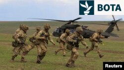 Ushtarët britanikë të NATO-s gjatë një stërvitjeje ushtarake. Fotografi ilustruese nga arkivi. 