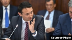 Аскар Сыдыков.