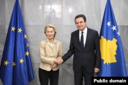 Von der Leyen me kryministrin në detyrë, Kurtin.