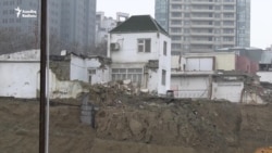 Bakıda sökülən evlər: Qanundakı boşluqdan necə istifadə edilir?