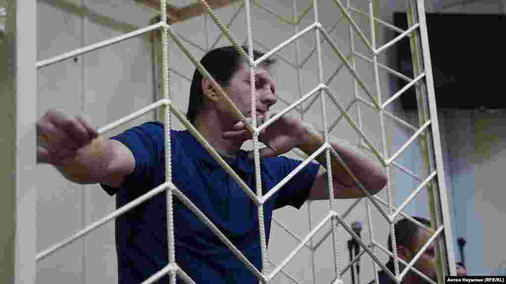 На п&rsquo;ятдесят восьмий день голодування, піддавшись умовлянням архієпископа Климента, Балух перейшов з повною голодування на часткове, погодившись їсти трохи сухарів і пити кисіль