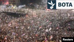 Protesta më e madhe, e thirrur nga studentët protestues, mblodhi disa qindra mijëra qytetarë më 15 mars në Beograd.