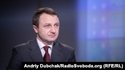 Тарас Кремінь каже, що нині очолюваний ним офіс складається з 33 співробітників