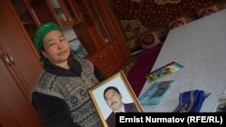 Июнь коогасында курман болгон милициянын капитаны Мыктыбек Сулаймановдун жесири Чынара Бечелова.