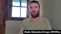 Љупчо Бојчевски, единствениот затвореник во Северна Македонија за учество во војната на Русија со Украина, фотографиран во КПУ Идризово