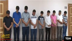 1-nji oktýabrda aglap toba edýänleriň köplügi gelnalyjy kerweninde maşyn sürüp, gyzy çyrada geçip, köçe hereketini bozanlar boldy.