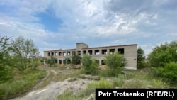 Ээн калган уран кени. Акмоло облусу