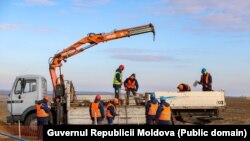 Contribuţia automată pe care o fac angajaţii români la pilonul II de pensii, administrate privat, este în medie de peste 400 de lei lunar. Imagine cu caracter ilustrativ.