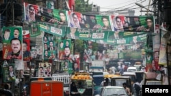  د پاکستان انتخاباتي کمېشن چې د ضمني انتخاباتو لپاره یې چمتووالی نیولی دی ــ پخوانی انځور