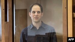 Američki novinar Evan Gerškovič na sudu u Mooskvi, 26. mart 2024.