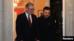 Володимир Зеленський і Кір Стармер після зустрічі в Лондоні, 1 березня 2025 року