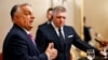 Premierul ungar Viktor Orban (stânga) și omologul său slovac, Robert Fico.