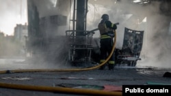 Incendiu la o benzinărie din Sumî, Ucraina, după un atac rusesc din 15 august