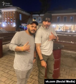 Një fotografi në rrjetet sociale tregon dy kubanë në Rusi.