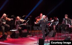 Psoy Korolenko și orchestra orchestra (Foto: Roman Boldyrev/Sixdegreesrecords.com)