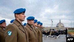 Польские военные моряки на параде перед началом совместных учений НАТО. Осень 2024 года