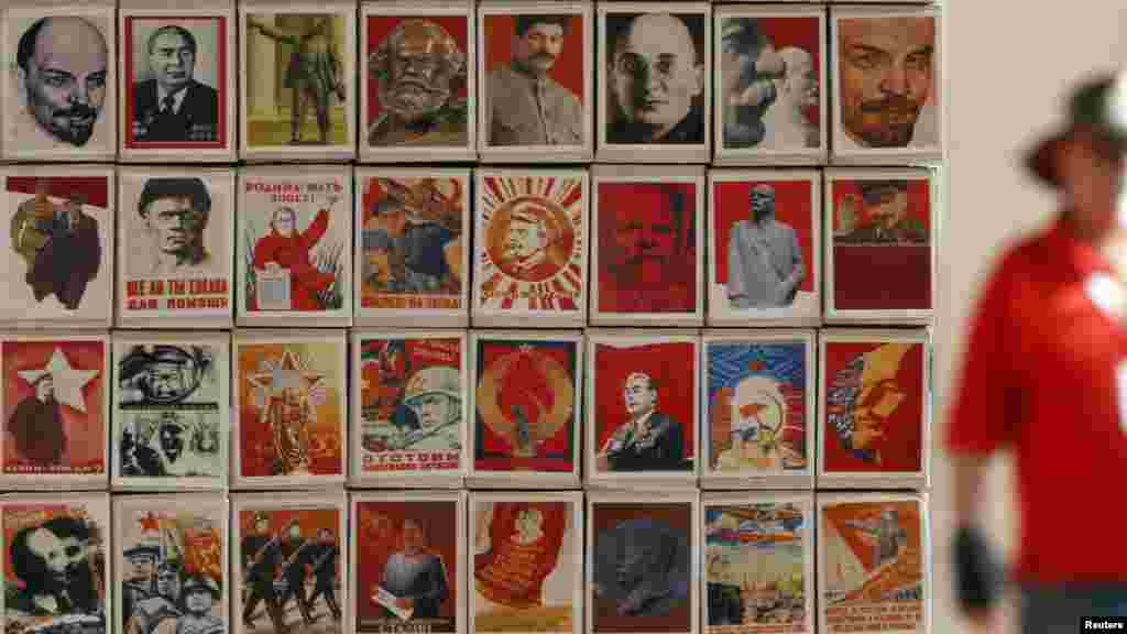 Akhunov makes effective use of old Soviet propaganda in another installation called "Monument to the Match."&nbsp;